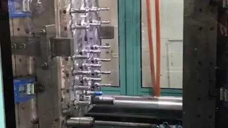 Maschine zur Herstellung von Preform-Flaschen, Kunststoff-Spritzgussmaschine